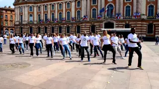 Uptown Funk (Flashmob) - Les Enfoiros : Cap sur l'Espace (2015)