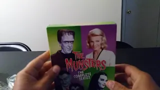 "The Munsters: The Complete Series" Unboxing.🎃👻