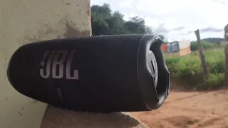 JBL CHARGE 5 tocando funk