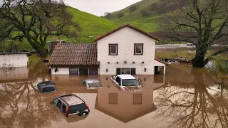 Hochwasser richtet in Kalifonien verheerende Schäden an | AFP