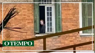 A mulher da casa abandonada:  LUISA MELL entra com polícia na MANSÃO