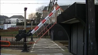 Spoorwegovergang Valkenburg // Dutch railroad crossing