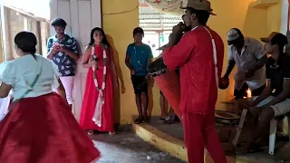 pai de santo Cleiton , passando sua corrente  na tenda São José 🪈🥁🪇🪘👑