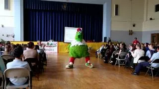 Phillies Phanatic visits St Josaphat's Ukrainian Catholic School