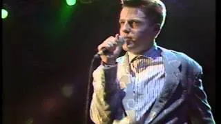 Madness - Embarrassment - live