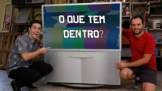 O que tem dentro de uma TV gigante ft. LUCIANO AMARAL #OQueTemDentro 🔵Manual do Mundo