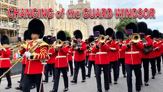 WINDSOR CASTLE GUARD: 7 Company Coldstream Guards with Band of the Coldstream Guards 30/08/22💂‍♀️💂