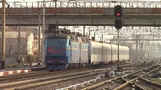ЧС8-020 з поїздом №747 "ІНТЕРСІТІ" Дарниця-Тернопіль, прибывает на ст. Хмельницкий