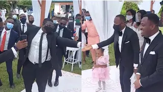 Elder Dr. Adonoo dancing with Little Bride & PENSA Popular Dancer “DOMPE” at His Wedding Reception🔥