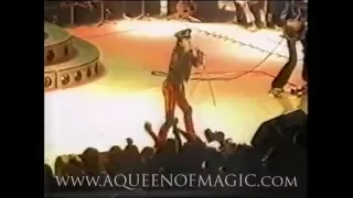 Queen - We Will Rock You (Fast) 1979