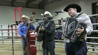 Y Me Piden, Rey Pobre, Prenda Q.- Musica Norteña En Vivo con Tololoche - Temo Esteban y Carlos Galan