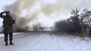 Видео с передовой Дебальцевский котел видео боя дебальцево