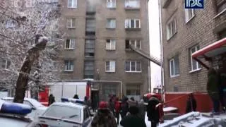 Пожар в доме на ул. Ломоносова в Череповце