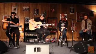 102.9 The Buzz Acoustic Session: Paramore: In The Mourning/Landslide