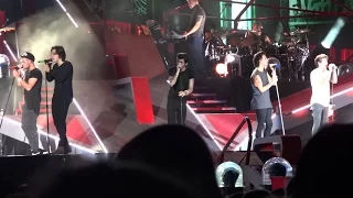 One Direction wwa tour live in Chicago full concert - aug 29th 2014