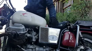 Moto Guzzi V7 850 GT. Condenser Problem