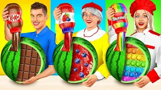 Desafío de Cocina yo VS la Abuela | Trucos de Decoración de Pasteles y Chocolate por MEGA GAME