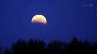 ScienceCasts: Partial Eclipse of the Strawberry Moon