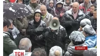 Жителі Кривого Рогу погрожують перекрити траси загальноукраїнського значення