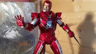 Hot toys Iron man silver centurion
