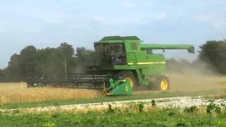 JD 8820 Titan II Cutting Wheat #1