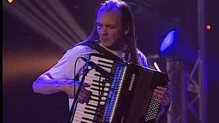 Чиж & Co - Перекресток (По полтинничку? Live в БКЗ Октябрьский 06.02.2011)