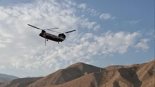 Private FireFighting Contractor Billings CH-47D “Chinook” helicopter fighting Snow Fire.