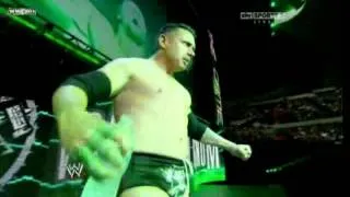 Michael Cole mocks Triple H´s entrance RAW 7/25/11 *HD*