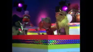 The Muppet Show - 116: Avery Schreiber - “Tenderly” (1976)