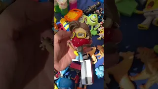 COSAS EXTRAÑAS y FUNKOS en el TIANGUIS