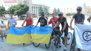 На центральному майдані Житомира підняли Державний та Олімпійський прапори - Житомир.info