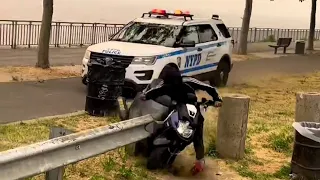 NYPD Chases & Arrests Moped Rider / Raw Footage / Belt Parkway Bay Ridge Brooklyn 68 Precinct 2023