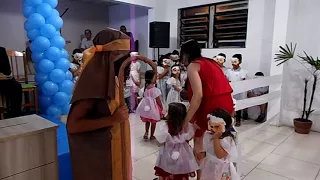 Homenagem do departamento infantil ao aniversário do Pastor Márcio Mello