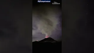 Timelapse of erupting volcano in Mexico