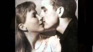 James Dean - Kissing you