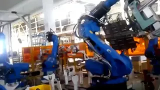Robot Doing Spot welding Yaskawa Motoman