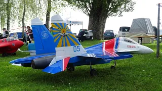 Russia Suchhoi Su 27 Flanker Turbine Scale Model RC Jet