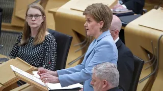 Scozia, la premier Sturgeon annuncia un nuovo referendum sull'indipendenza