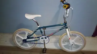 1986 Schwinn predator 20" bmx bike