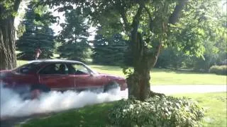 Hoopty Olds 88 Royale burnout on Rubber Road