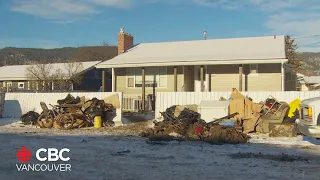 Merritt residents begin to cleanup following flood damage