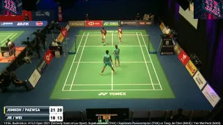 Supak Jomkoh (THA)/Supissara Paewsampran(THA) VS Tang Jie Chen (MAS)/ Yen Wei Peck (MAS)