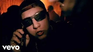 Young Kira - Motorola Razr (Auf Achse)