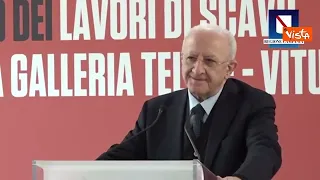 De Luca: "Tengo Salvini nel cuore come una reliquia"