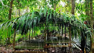 BUILDING A BUSHCRAFT SHELTER LOG CABIN FOR SURVIVAL IN THE WOODS DURING HEAVY RAIN THUNDERSTORM