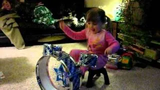 Lily drumming 003.avi