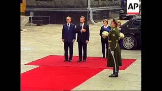 WRAP US President George W Bush arrives for visit, handshake, red carpet