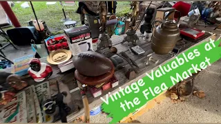 Vintage Valuables & Rare Griswold found at Waldo Florida Flea Market Video , Vlog / Shop with me