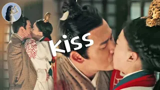 💖Can I kiss you? He took off his clothes and kissed her passionately!  #TheLegendofHaoLan