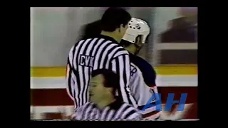 NHL Dec. 9, 1990 Kelly Buchberger,EDM v Martin Simard,CGY Edmonton Oilers Calgary Flames